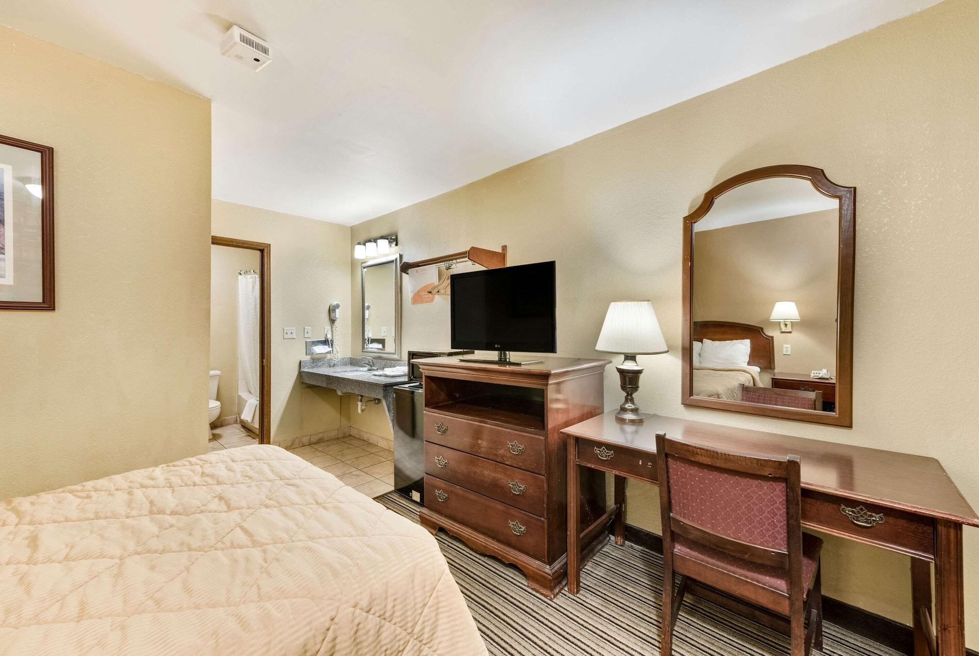 Rodeway Inn Columbus Eksteriør bilde